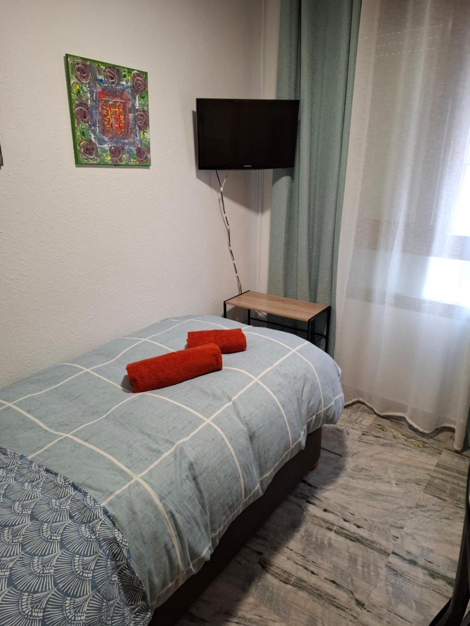 Habitacion Particular Con Bano Privado Σεβίλλη Εξωτερικό φωτογραφία